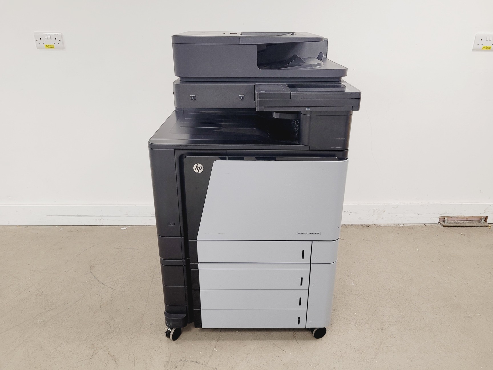 Image of HP Colour Laser Jet Flow MFP M880 Series Printer