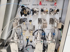 Thumbnail image of Thermo Scientific Easy-Nano LC 1000 UHPLC Chromatography w/ Accessories 