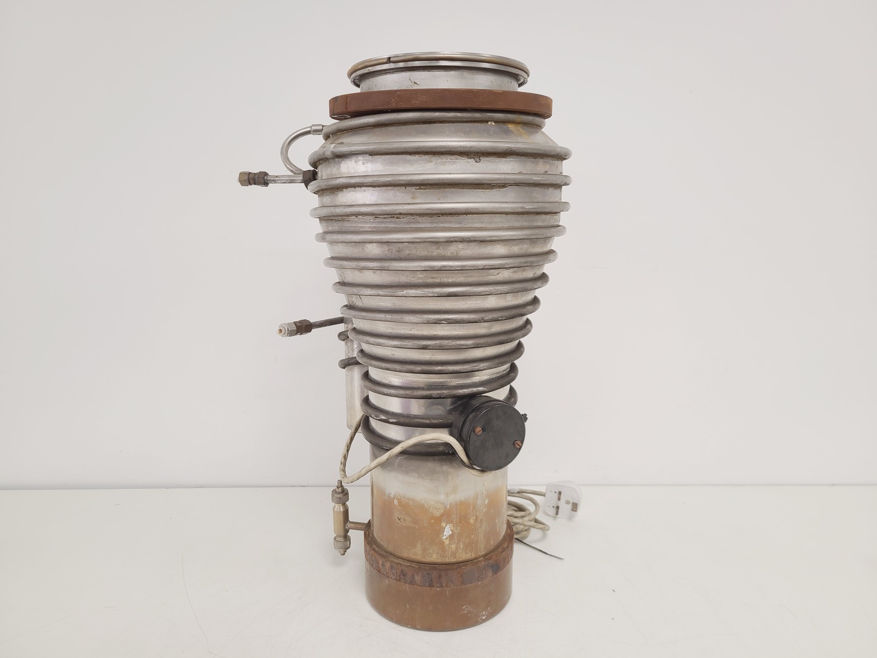 Image of Medium Edwards Diffstak 100-300 Oil Diffusion Pump