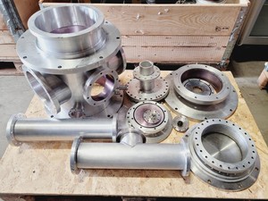 Thumbnail image of Various Aluminium Chamber Components, flanges, viewports & feed-throughs 