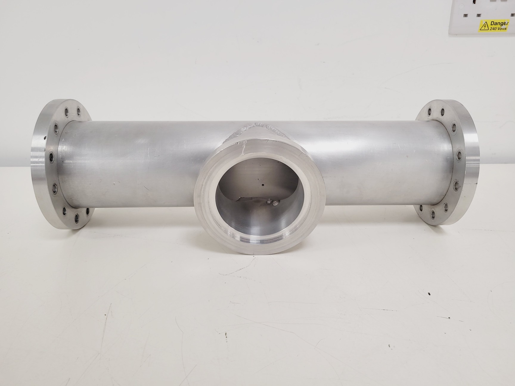 Image of Various Aluminium Chamber Components, Flanges, Viewports & Feed-Throughs 