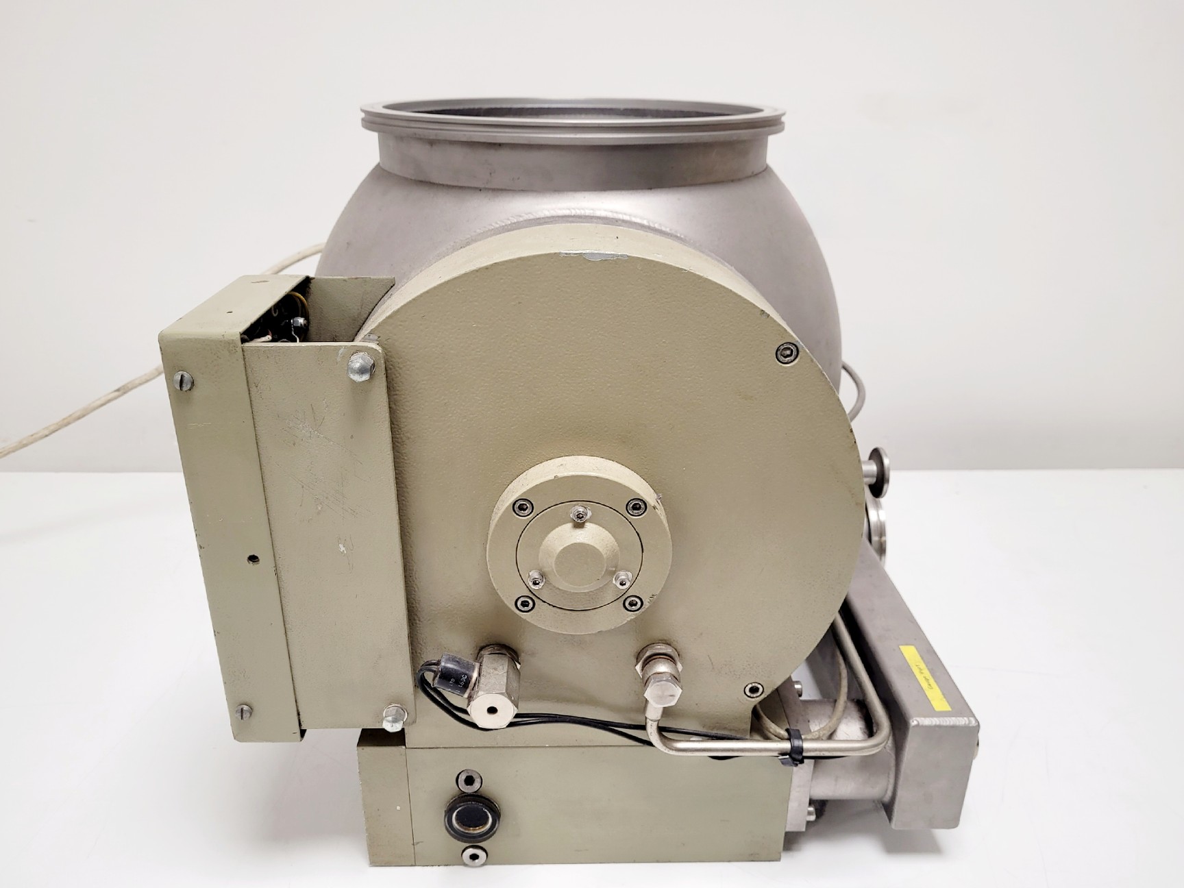 Image of Pfeiffer Twin Mechanical Turbo Pump TPH 2000 S w/ Power Supply TCP 2000