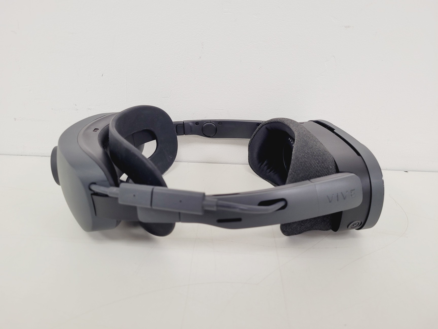 Image of Vive XR Elite VR Headset