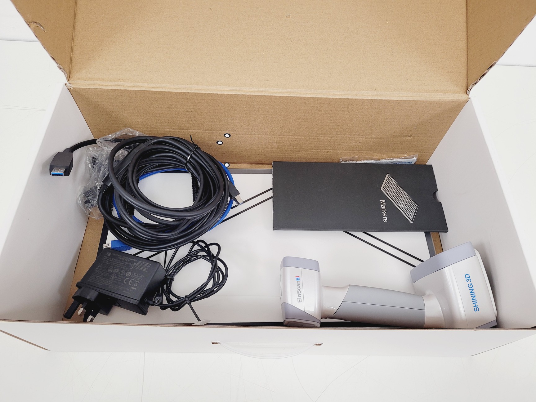 Image of EinScan HI Hybrid LED & Infrared Light Source Handhel Colour 3D Scanner