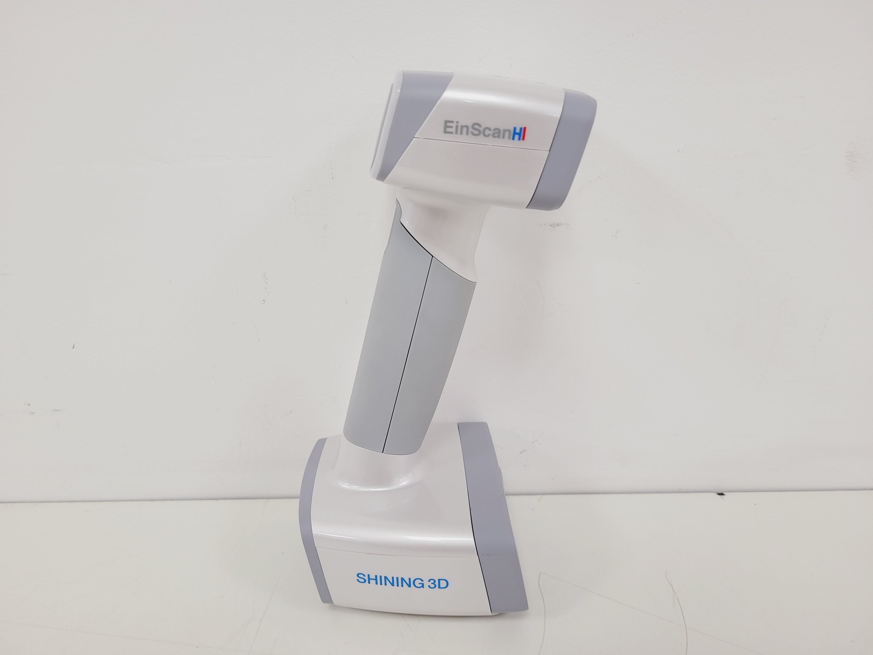 Image of EinScan HI Hybrid LED & Infrared Light Source Handhel Colour 3D Scanner