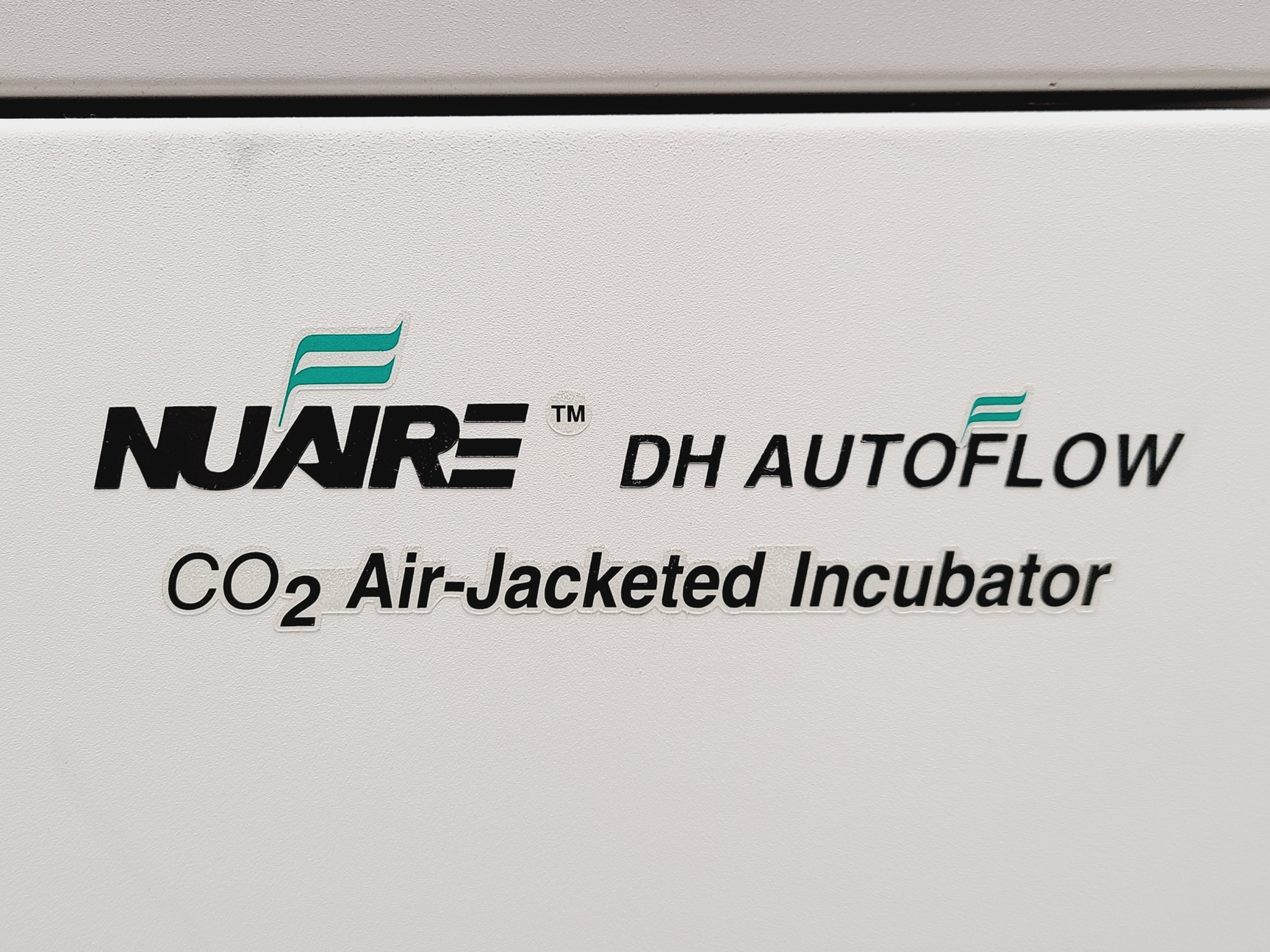 Image of NU-5500E Air jacket CO2 incubator with Heat Sterilization Cycle
