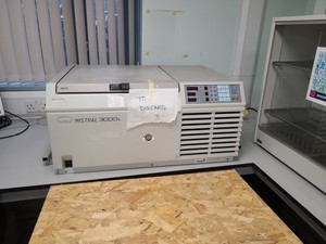 Thumbnail image of Mistral 3000i Benchtop Centrifuge
