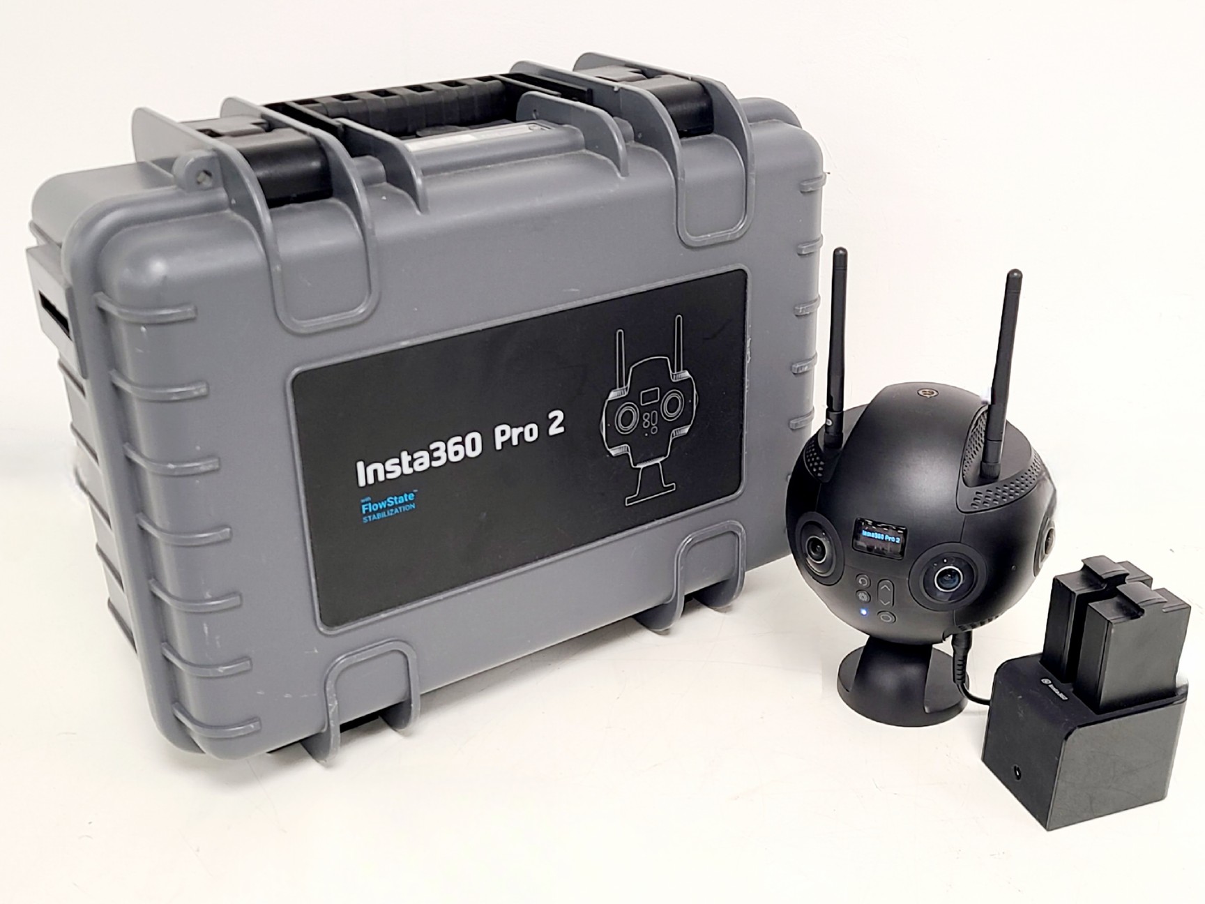 Image of Insta360 Pro 2 with 2 x Rechargable Batteries, Charging Cradle and Hard Case