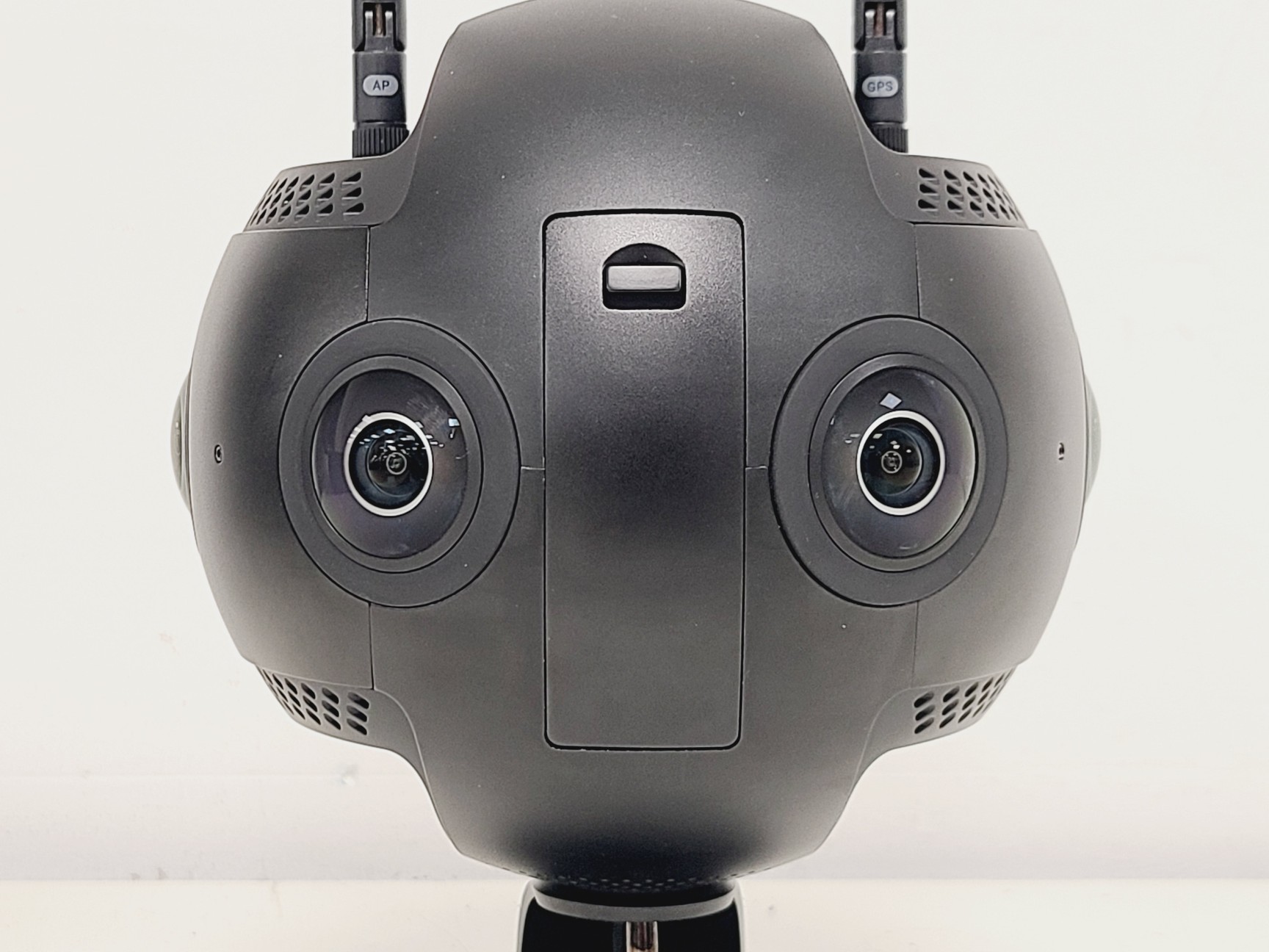Image of Insta360 Pro 2 with 2 x Rechargable Batteries, Charging Cradle and Hard Case