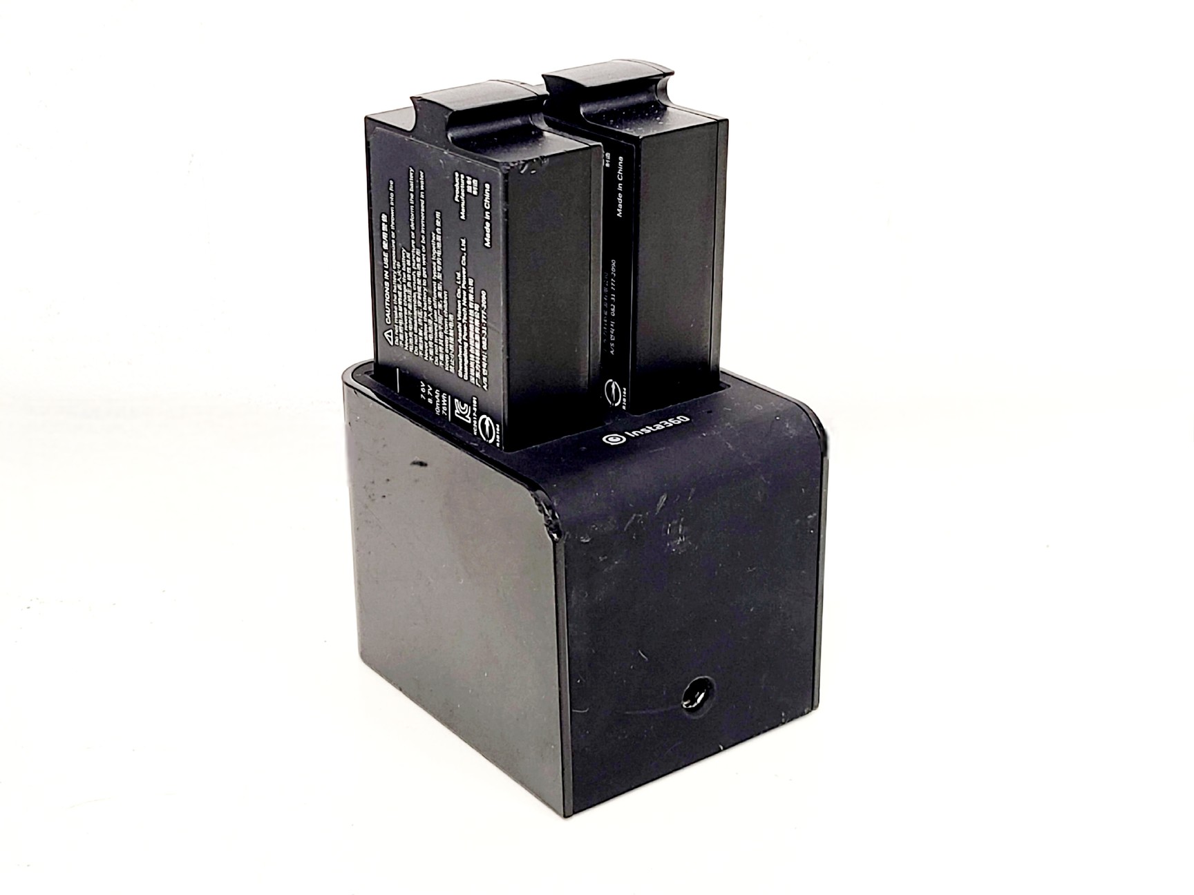 Image of Insta360 Pro 2 with 2 x Rechargable Batteries, Charging Cradle and Hard Case