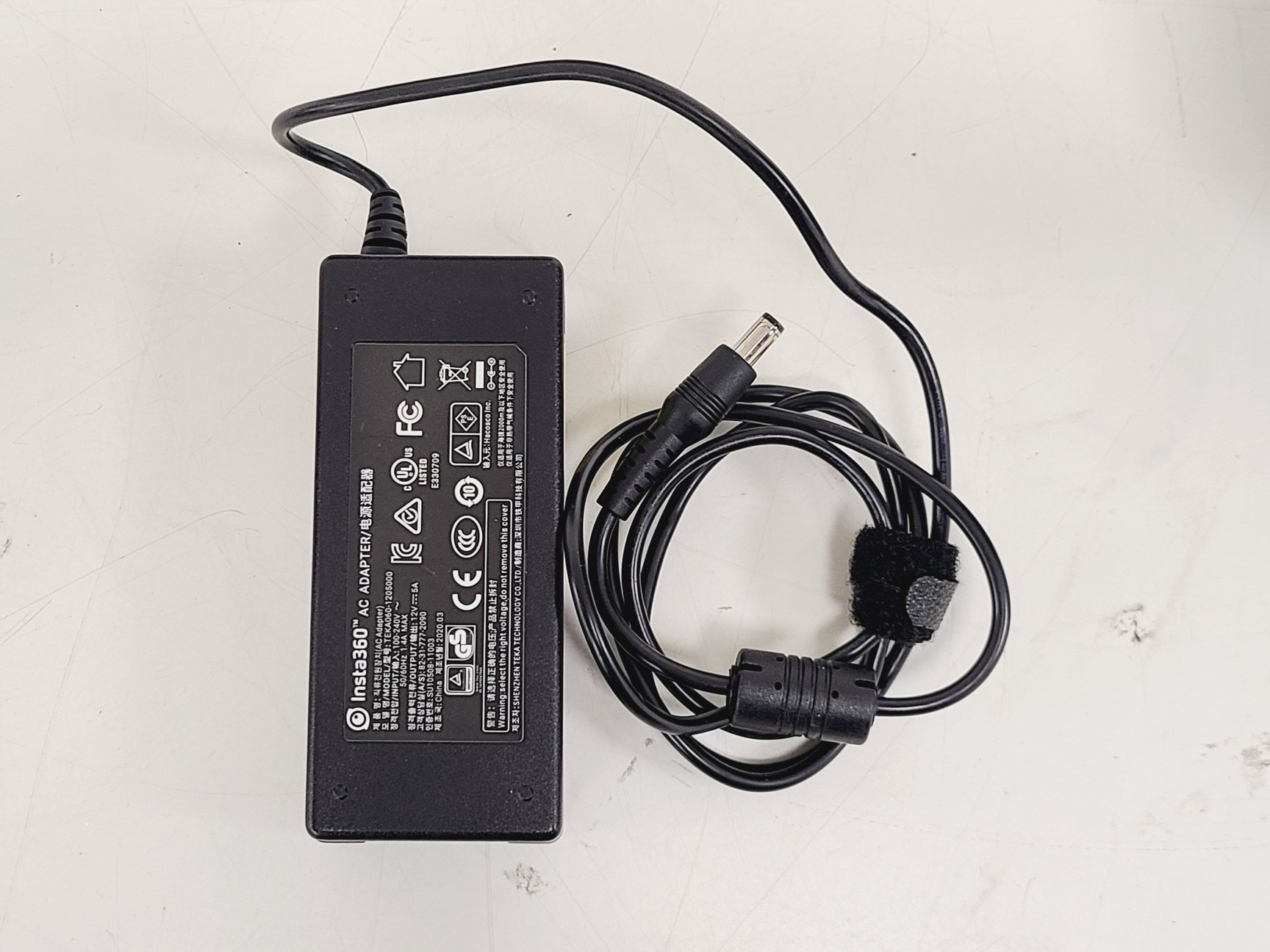 Image of Insta360 Pro 2 with 2 x Rechargable Batteries, Charging Cradle and Hard Case