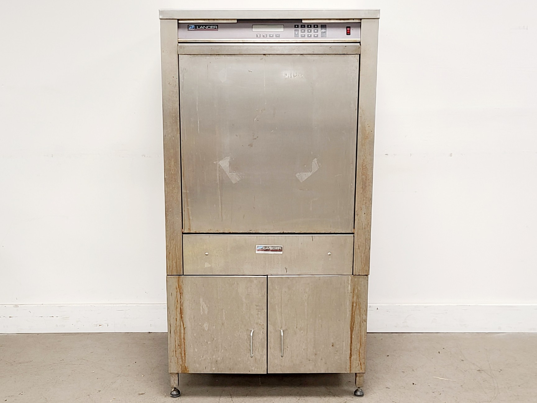 Image of Lancer 1400UP Lab Glassware Washer