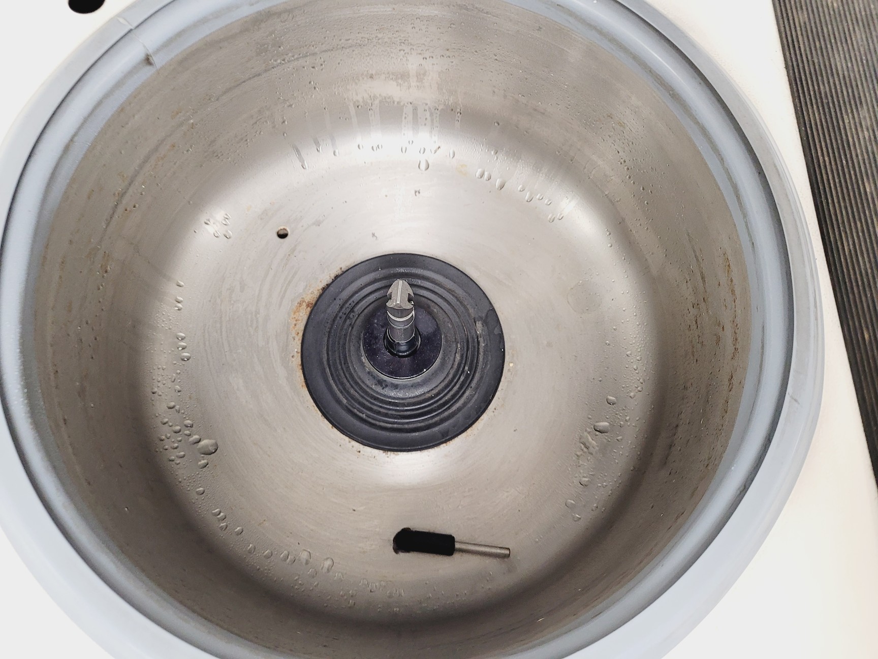 Image of ALC Large Benchtop Refrigerated Centrifuge PK131R