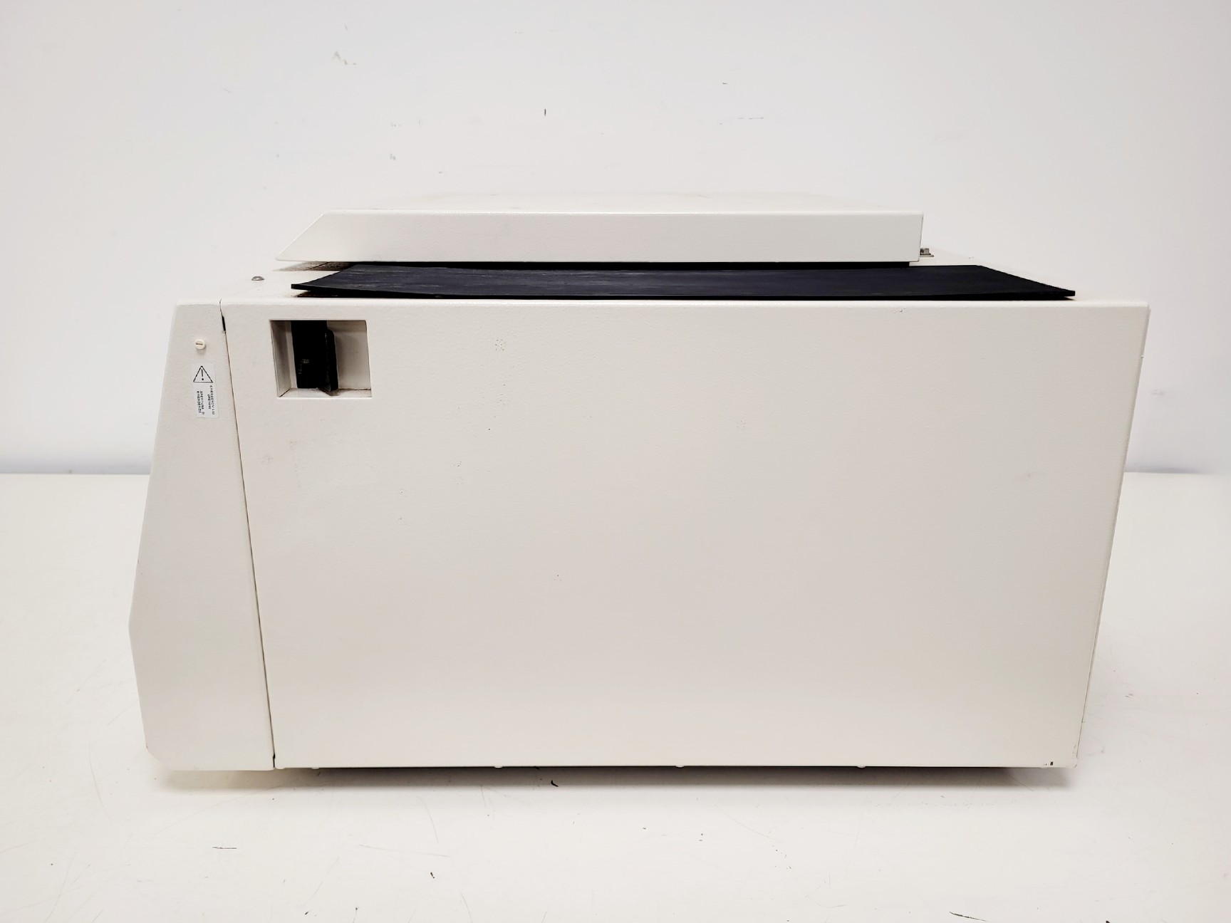 Image of ALC Large Benchtop Refrigerated Centrifuge PK131R