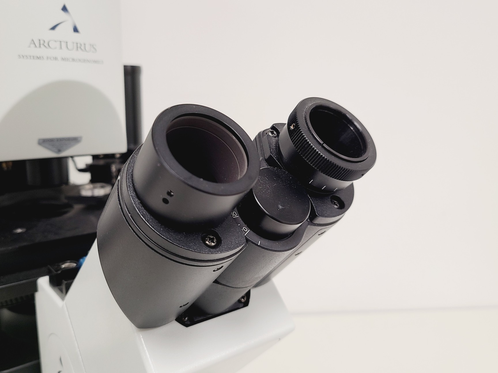 Image of Arcturus PixCell IIe LCM2105 with COHU 1352-5000/0000 Camera Lab