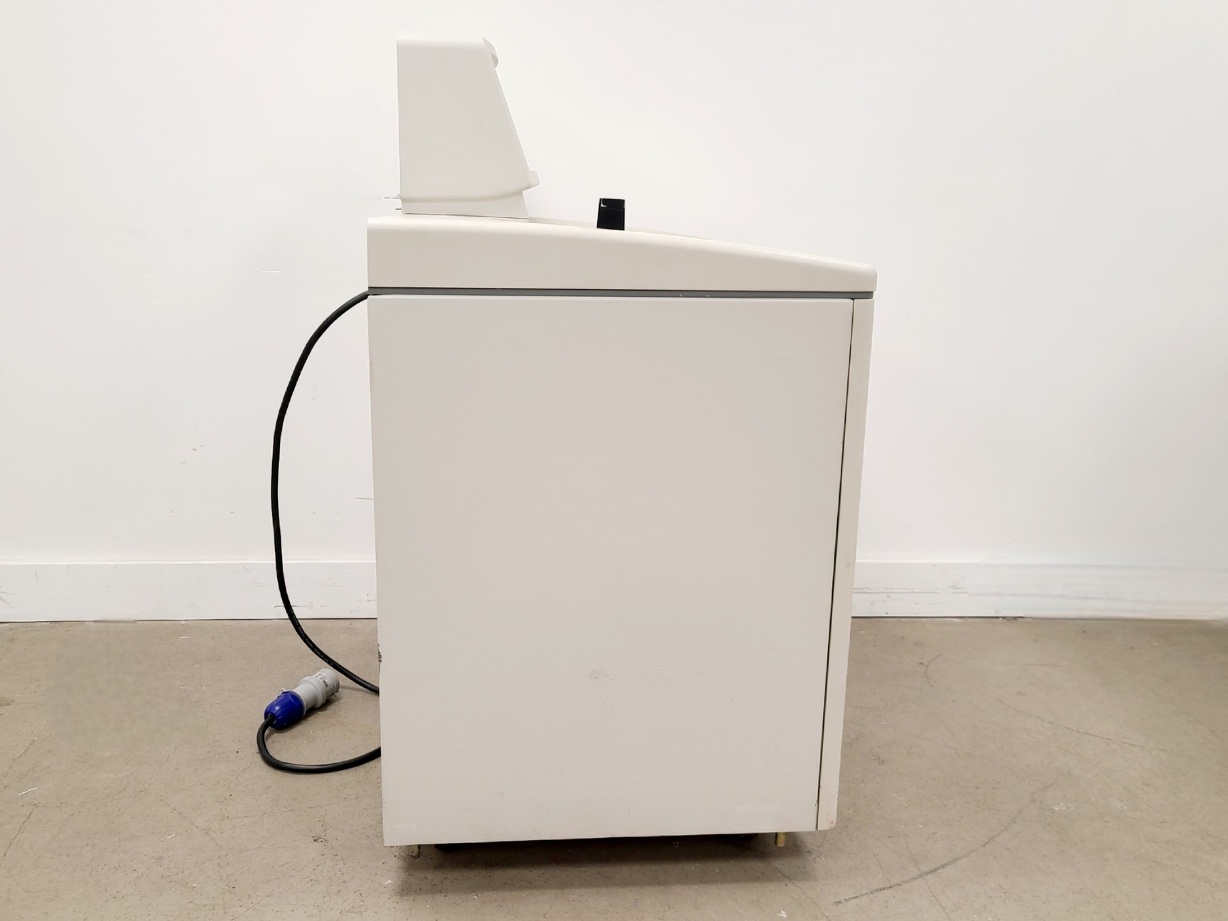 Image of Beckman Coulter Optima L-100 XP Ultracentrifuge