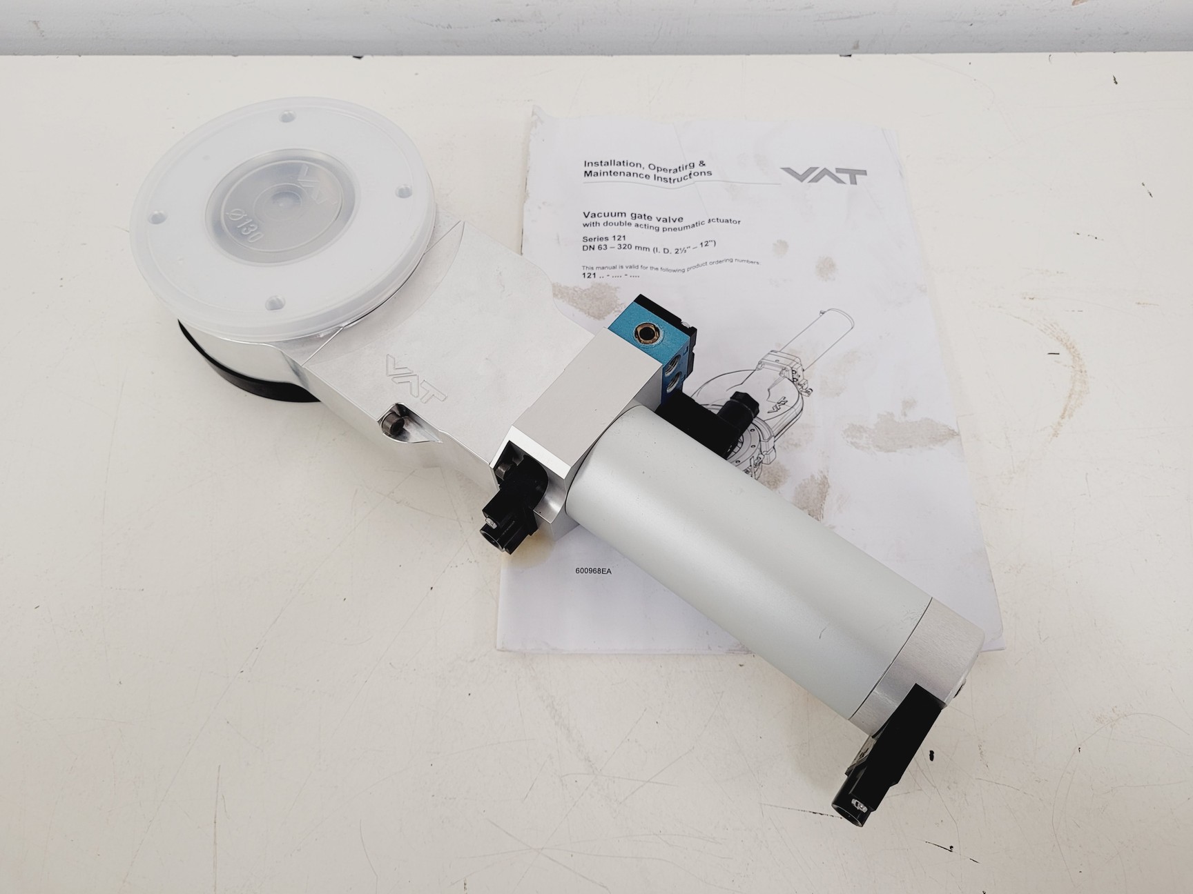 Image of VAT Series 121 Vacuum Gate Valve UHV