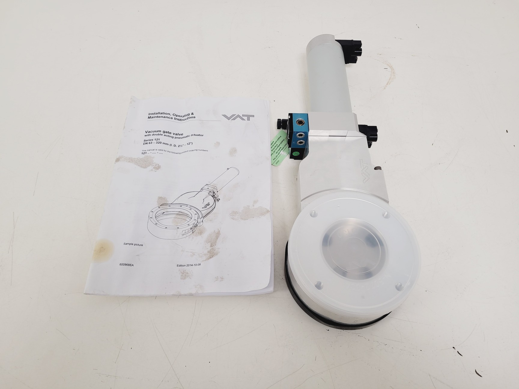 Image of VAT Series 121 Vacuum Gate Valve UHV