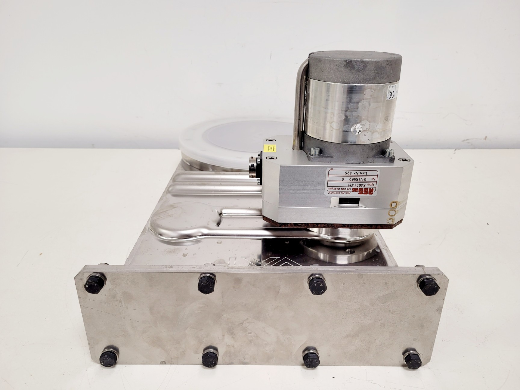 Image of VAT High Vacuum Control Gate Valve & 84021-RI Motorised Actuator