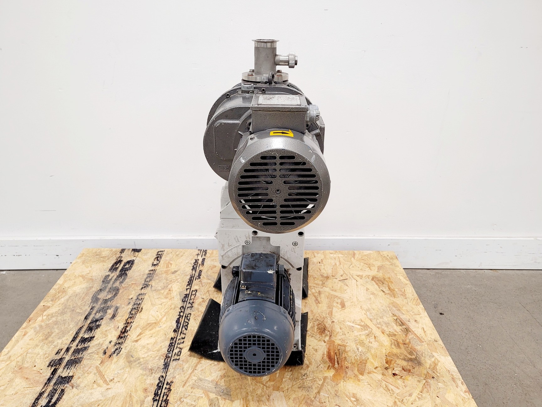 Image of Edwards EH240/E2M40 High Vacuum Booster & Leybold 16830 Ruvac Adapter