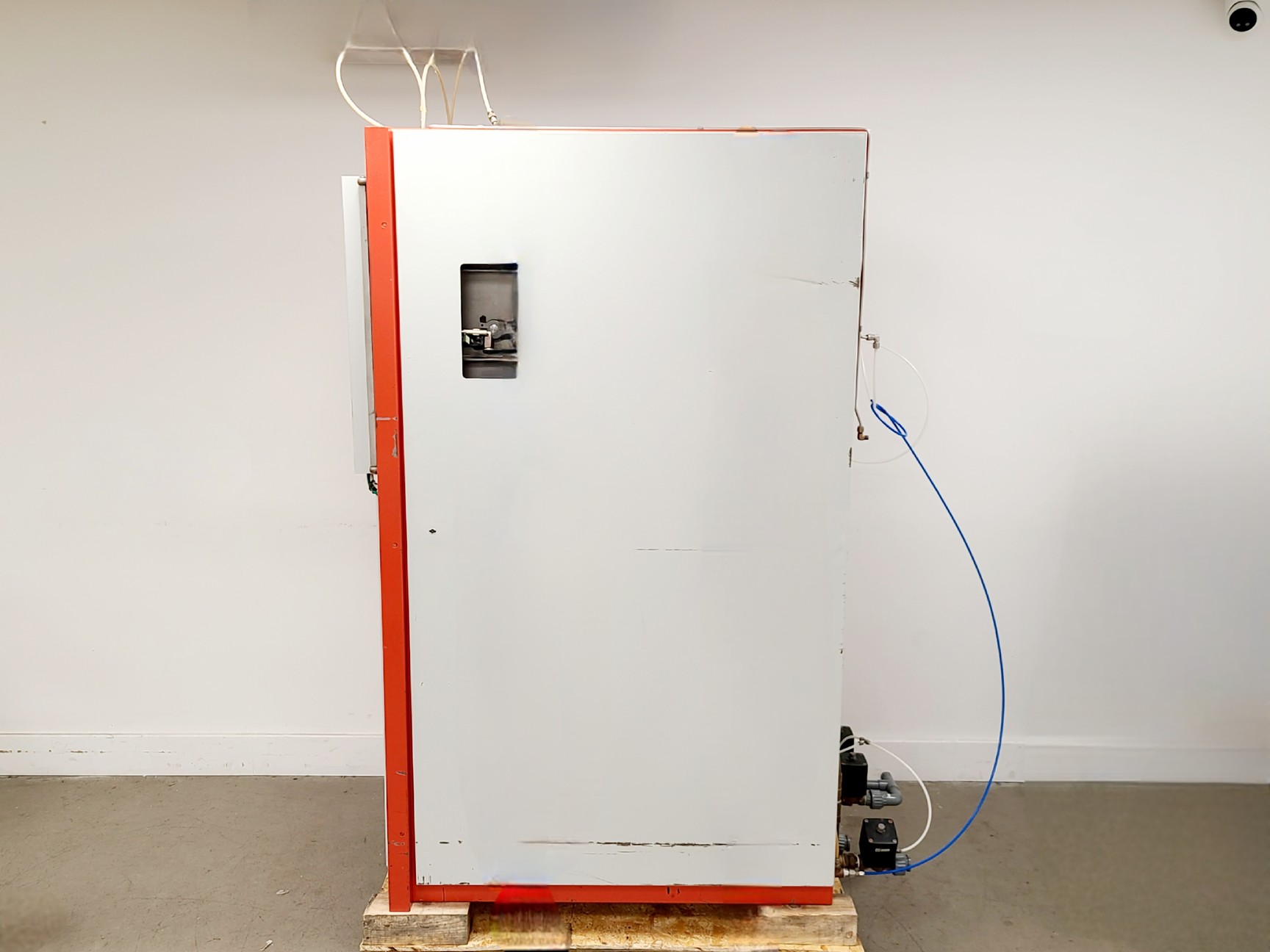 Image of Leybold L560 Sputter Deposition System