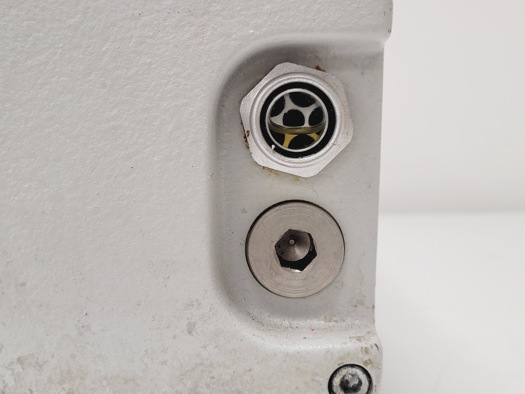 Image of Leybold SOGEVAC SV25 B Rotary Vane Vacuum Pump With Gas Ballast