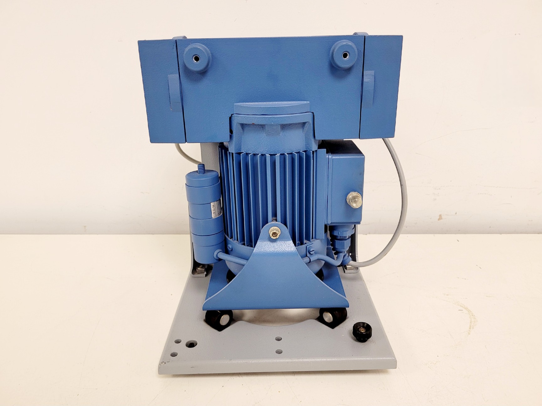 Image of Vacuubrand MZ 2C Diaphragm Vacuum Pump