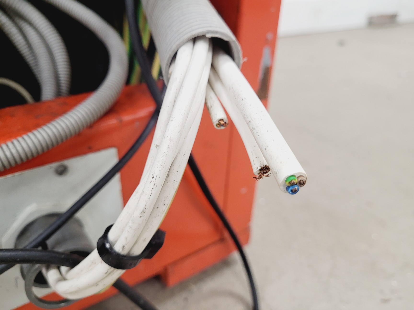 Image of Leybold Univex 450 Electron Beam Evaporator System w/ Control Unit 