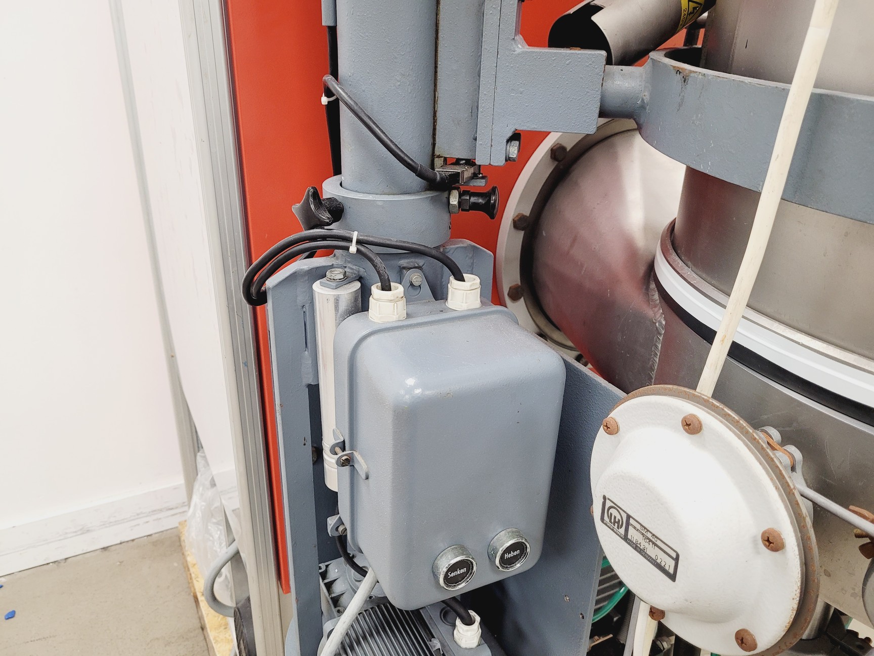 Image of Leybold Univex 450 Electron Beam Evaporator System w/ Control Unit 