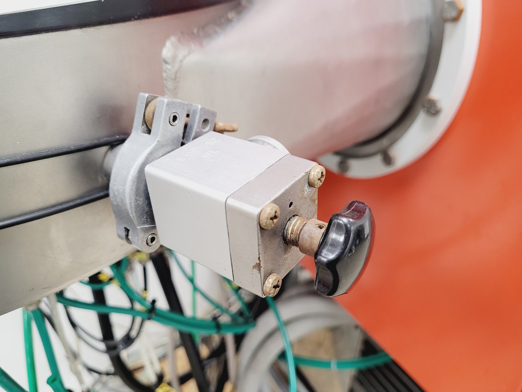 Image of Leybold Univex 450 Electron Beam Evaporator System w/ Control Unit 