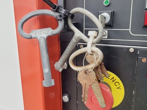 Thumbnail image of Leybold Univex 450 Electron Beam Evaporator System w/ Control Unit 