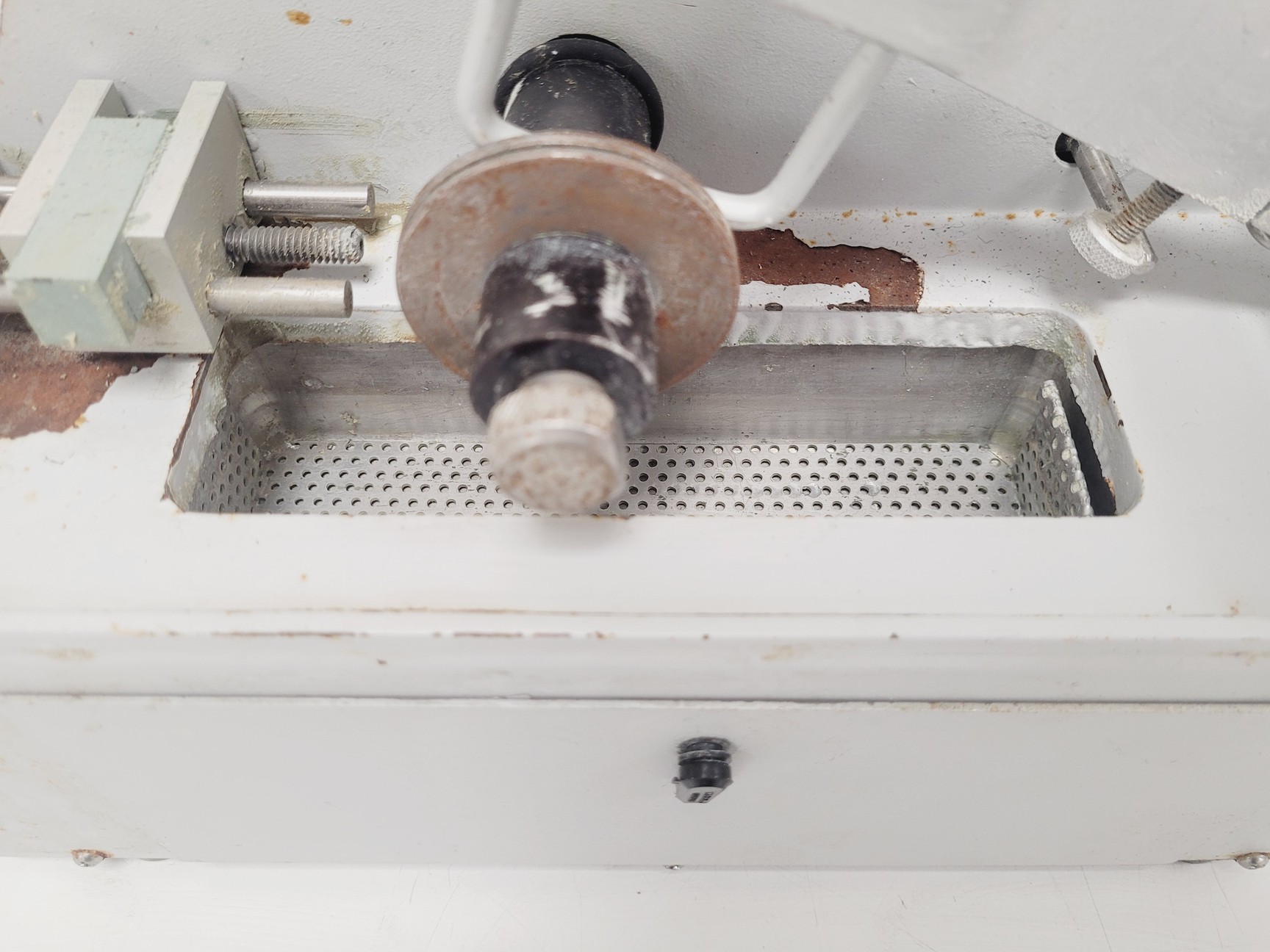 Image of Buehler IsoMet 11-1280-250 Low Speed Saw 