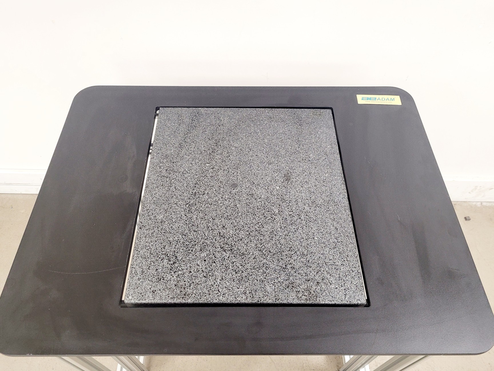 Image of AVT Adam Equipment Anti-Vibration Table 60x80x78 cm Lab