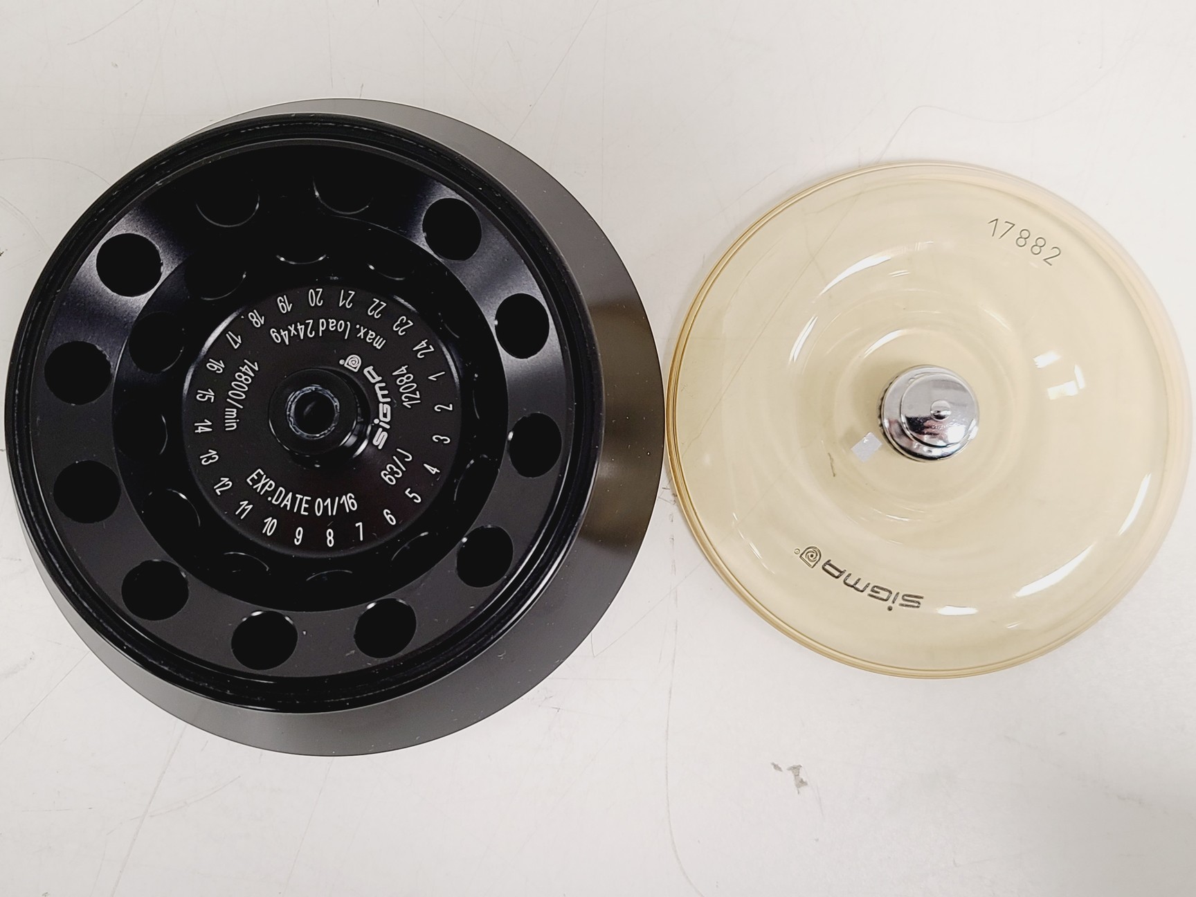 Image of Sigma 1-14 Edition Mini Centrifuge w/ 12084 and 12094 Sigma Rotors 14800RPM