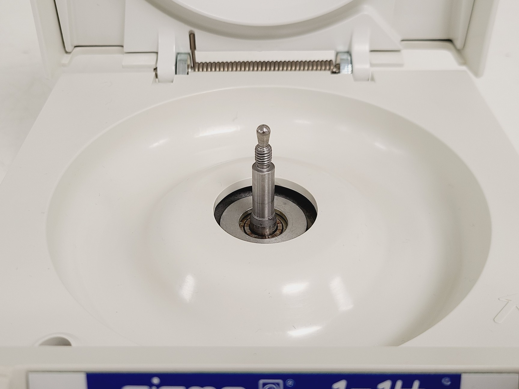 Image of Sigma 1-14 Edition Mini Centrifuge w/ 12084 and 12094 Sigma Rotors 14800RPM