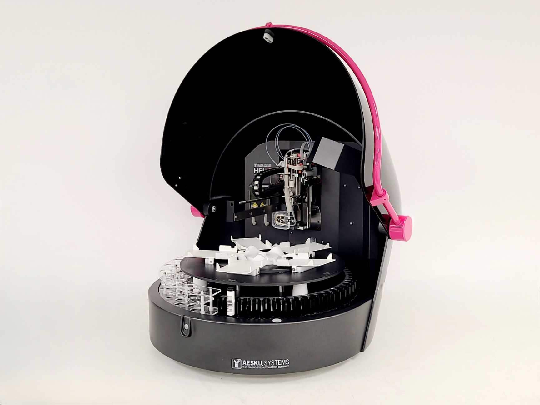 Image of AESKU Systems HELIA Helmed Line Immunoassay Analyser System Lab