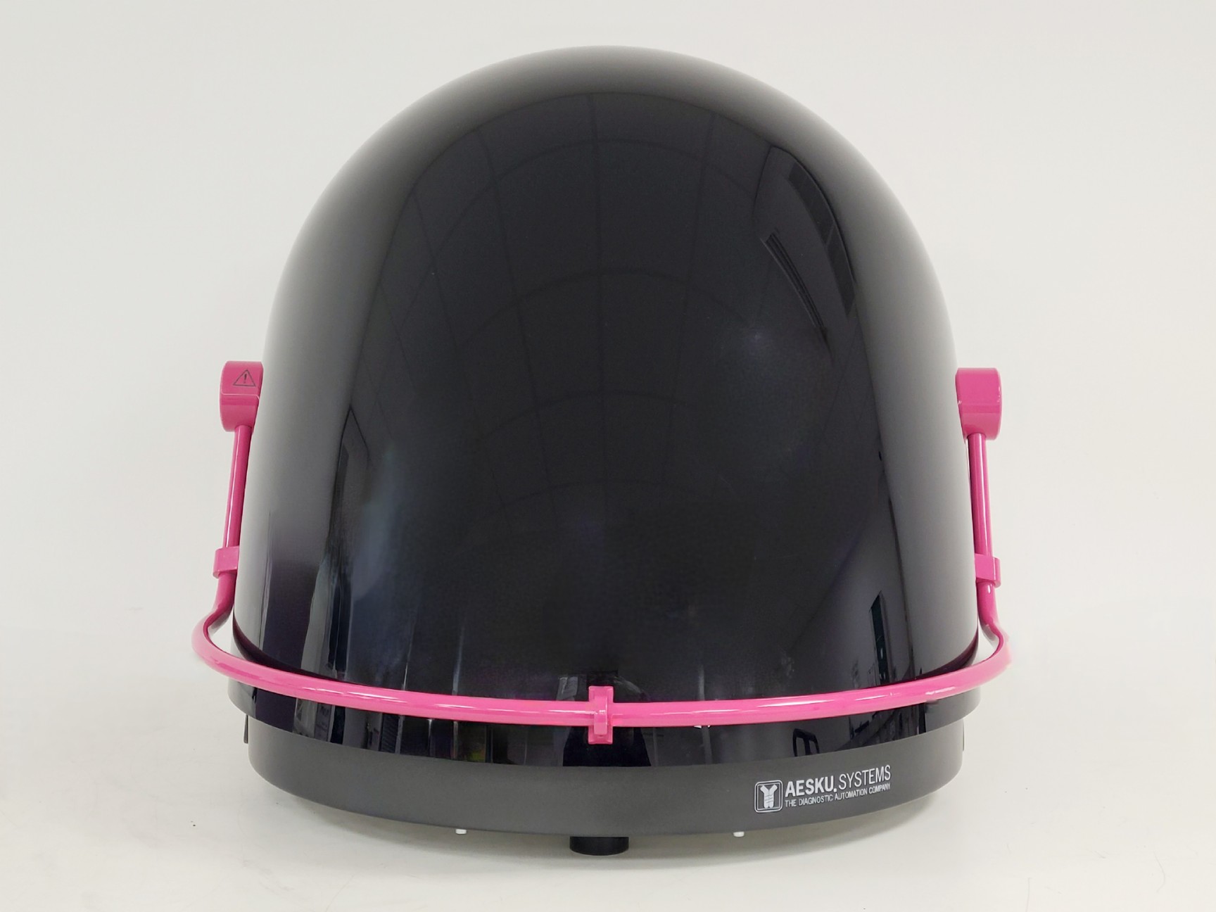 Image of AESKU Systems HELIA Helmed Line Immunoassay Analyser System Lab