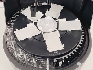 Thumbnail image of AESKU Systems HELIA Helmed Line Immunoassay Analyser System Lab