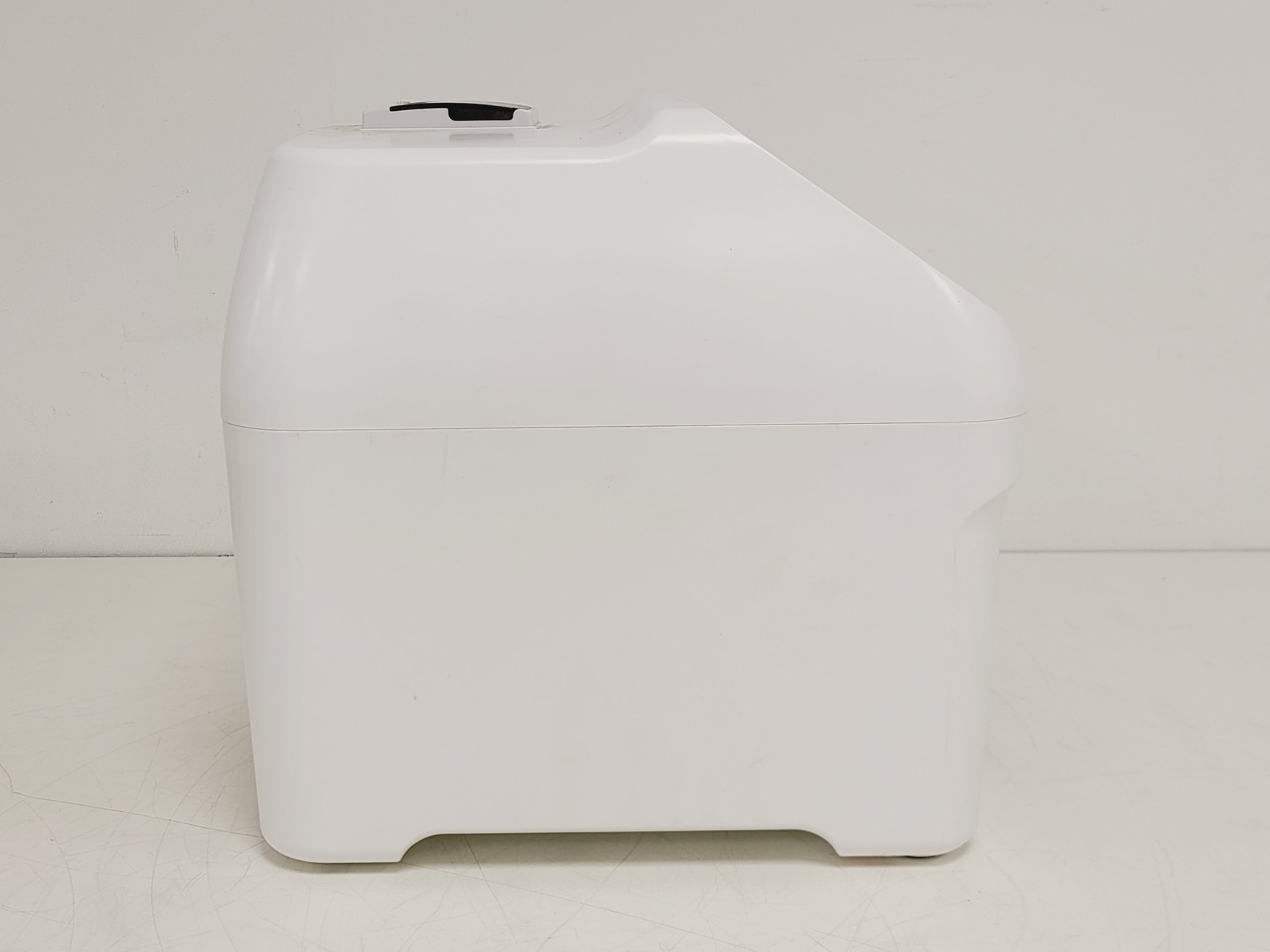 Image of Hangzhou Alltest Flourescence Immunoassay Analyser AFR-400