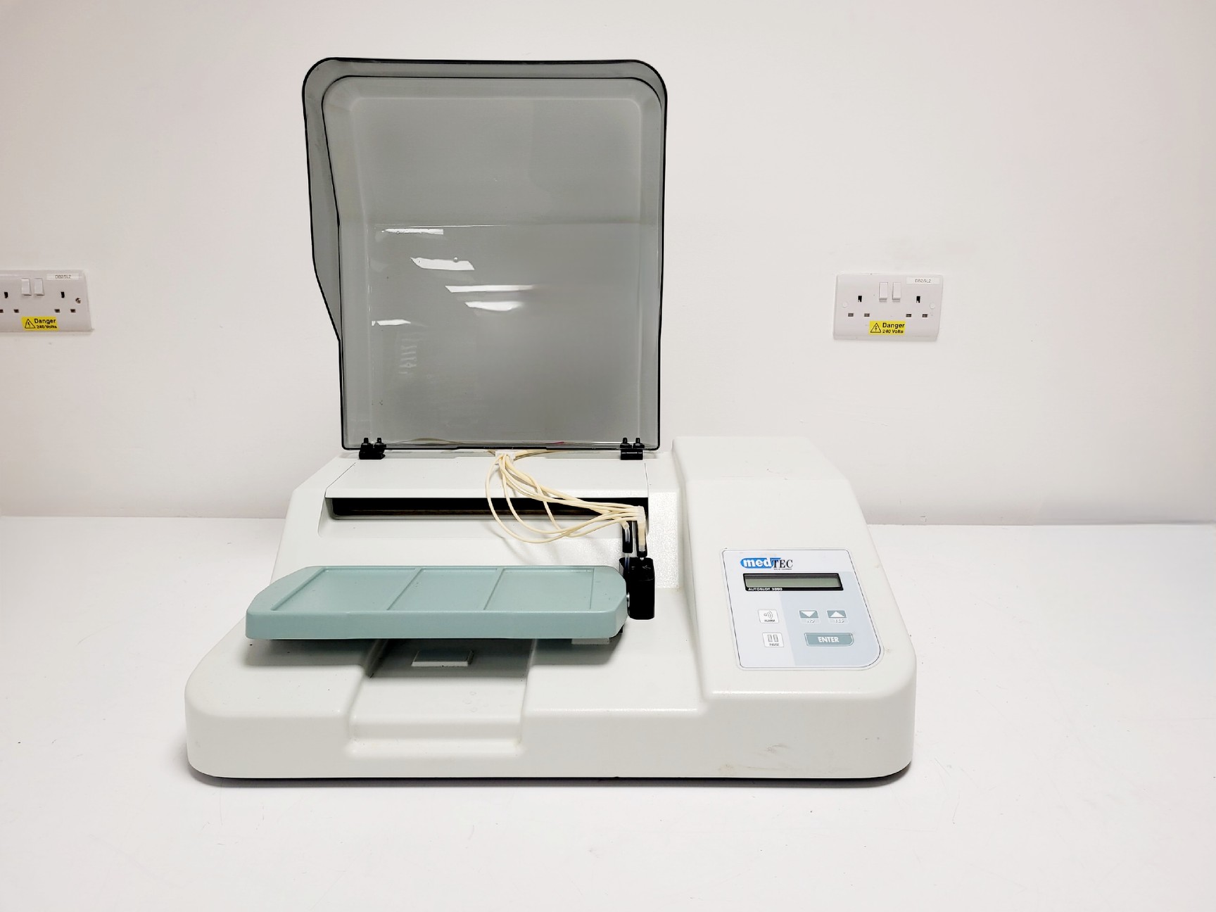 Vbsz MedTec Autoblot 3000 AB3000H Benchtop Strip Processor