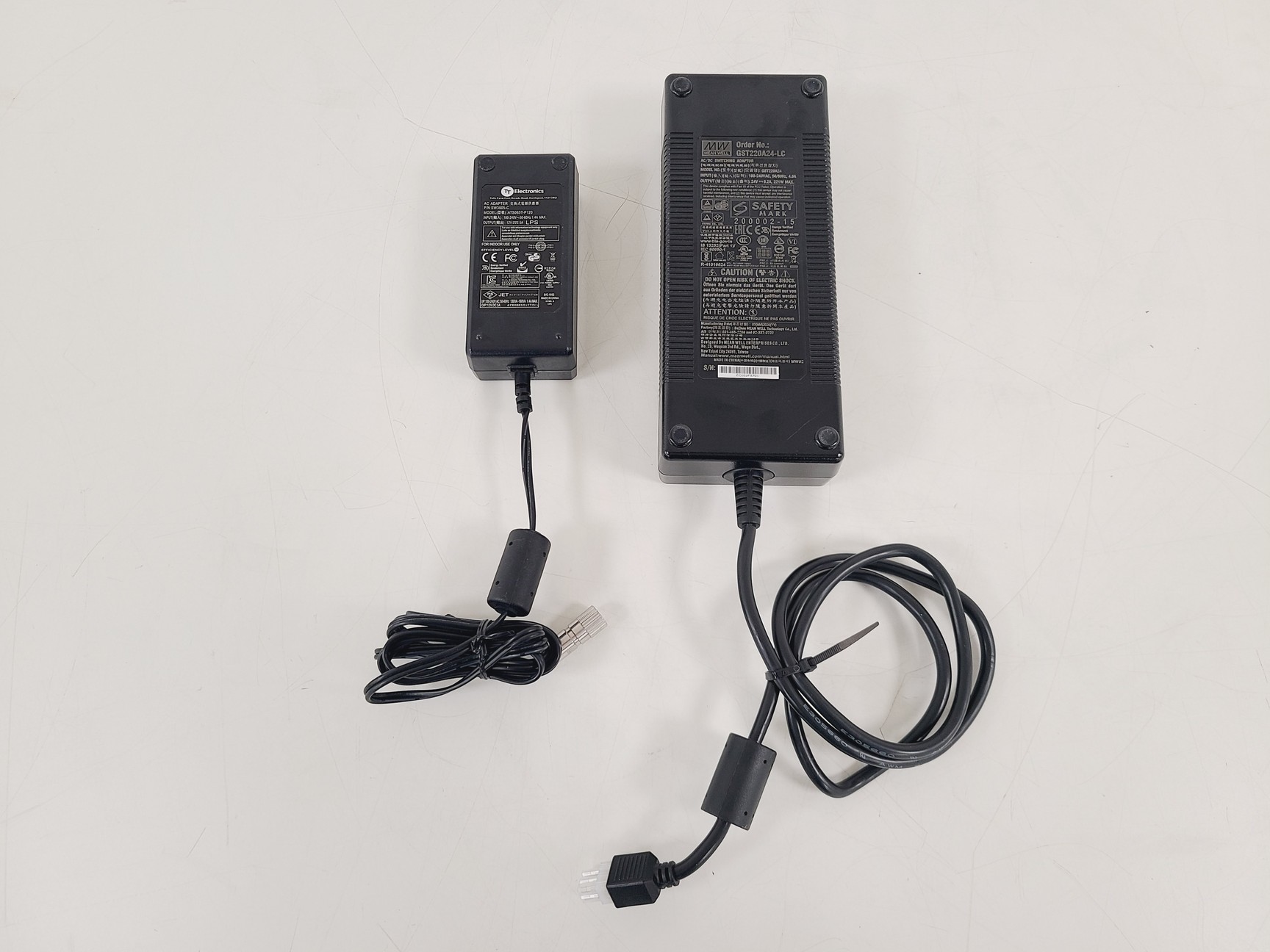 Image of Leica DMi8 Flourescent Microsope w/ CTR Advanced, LED8, DFC9000 GTC & Nexus