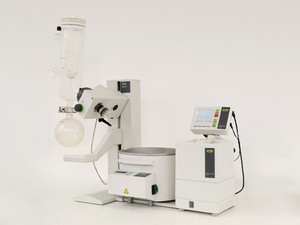 Image of BUCHI R100 Rotovapor, B100 Heating Bath & V-100 Vacuum Pump w/ I-100 Interface