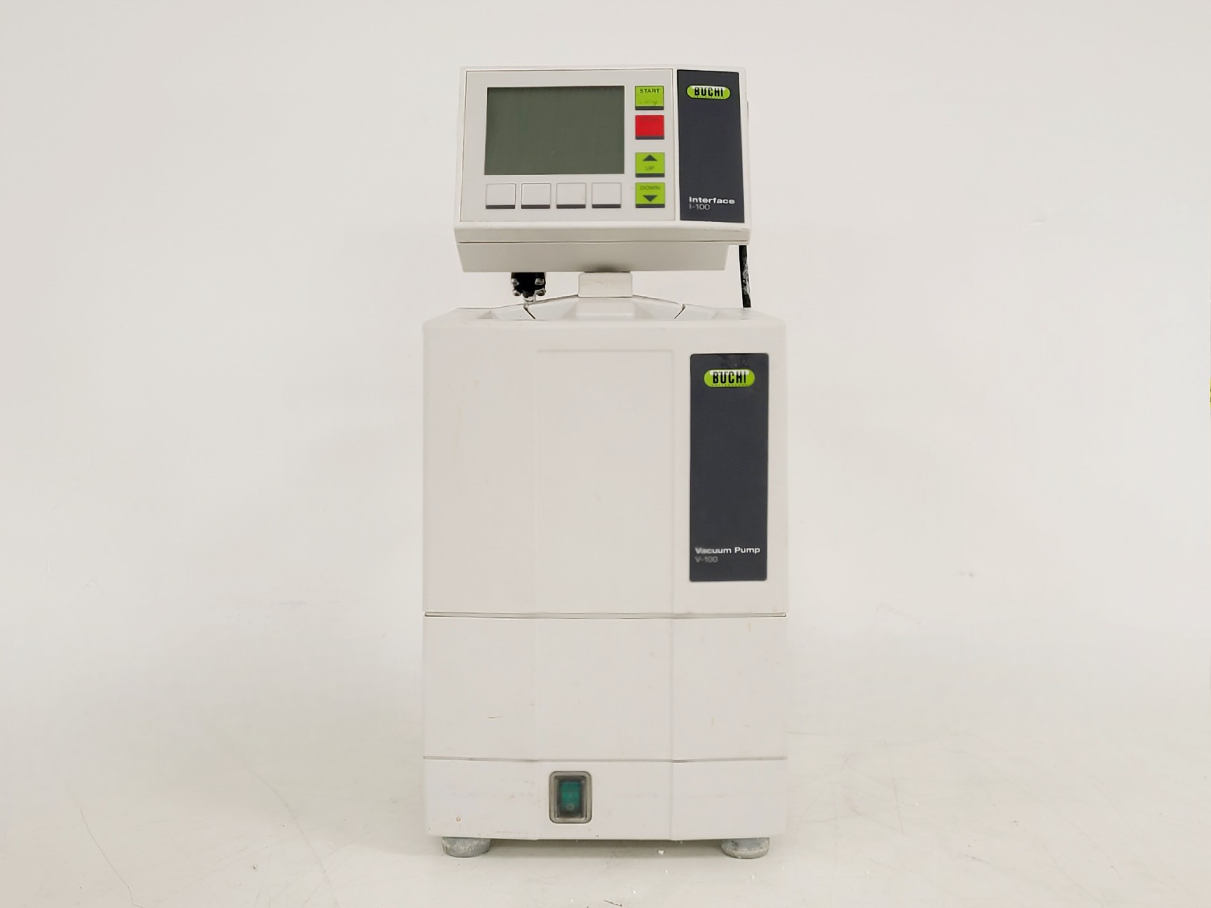 Image of BUCHI R100 Rotovapor, B100 Heating Bath & V-100 Vacuum Pump w/ I-100 Interface