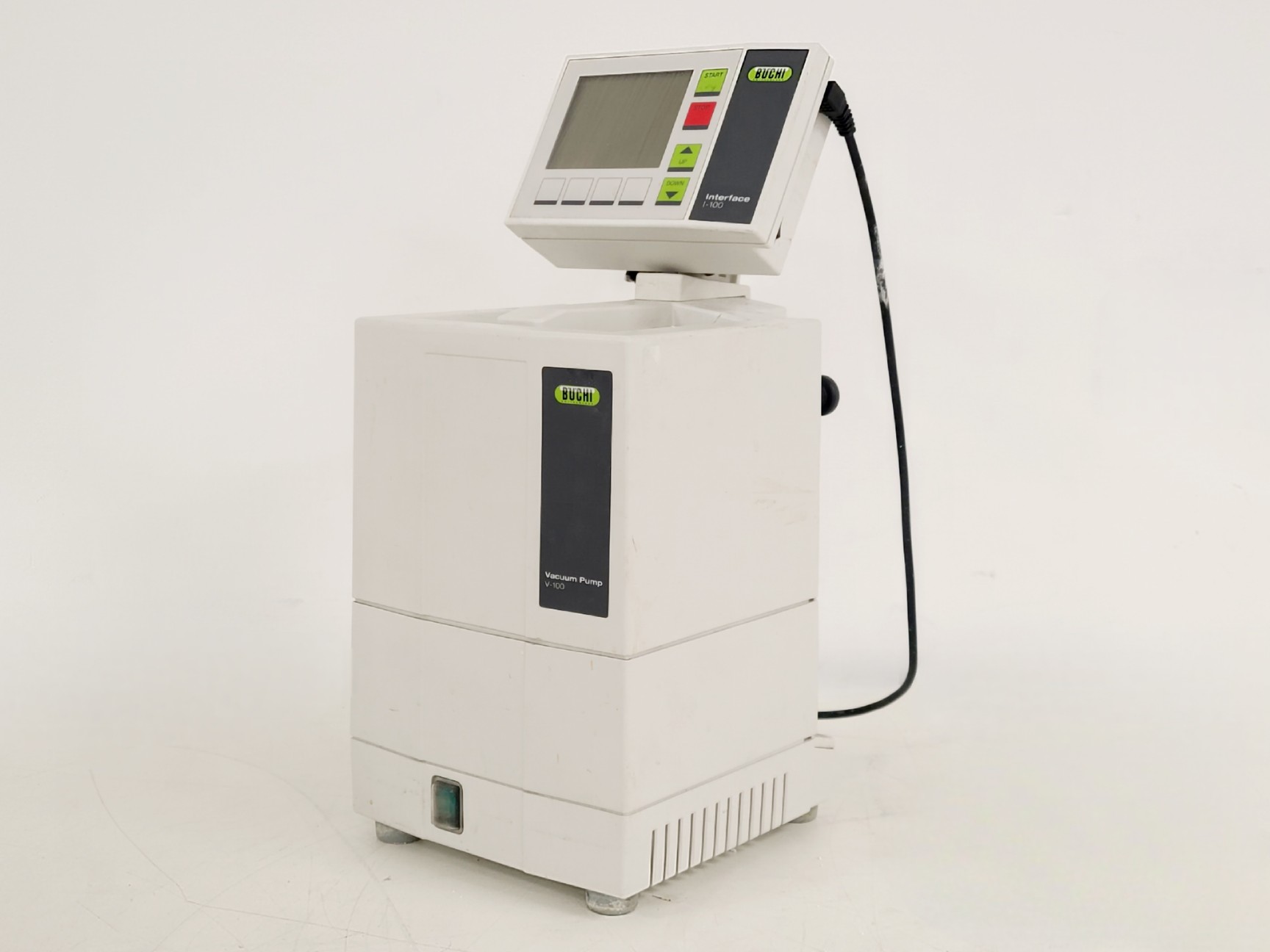 Image of BUCHI R100 Rotovapor, B100 Heating Bath & V-100 Vacuum Pump w/ I-100 Interface