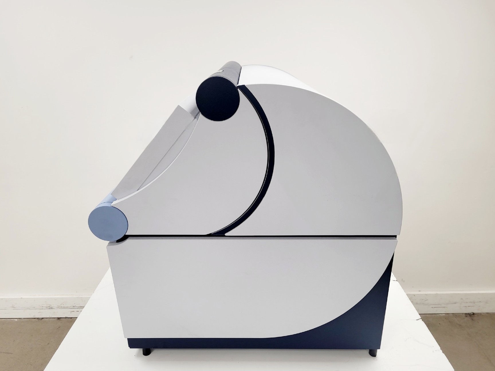 Image of Bruker AXS S2 RANGER X-Ray Fluorescence Spectrometer Lab