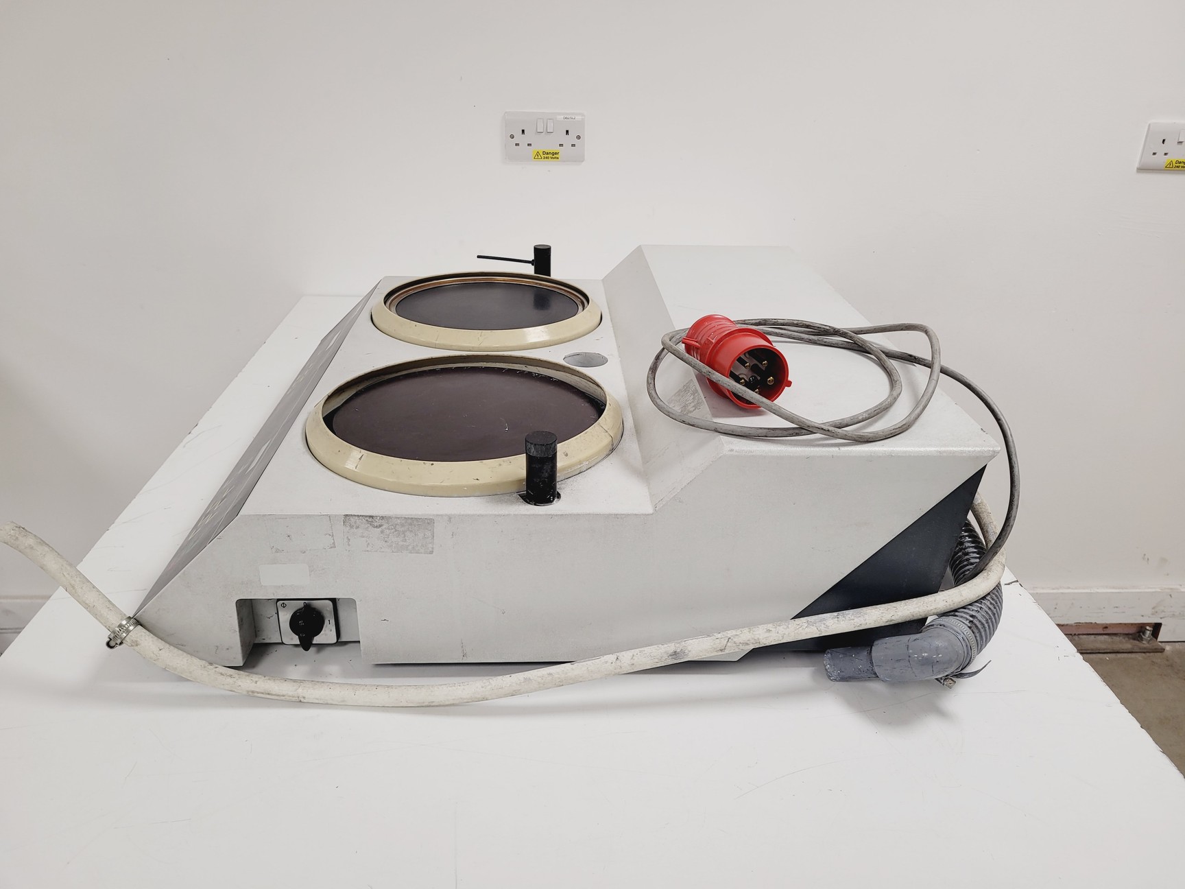 Image of Struers RotoPol-22 Metallographic Dual Polisher/Grinder 