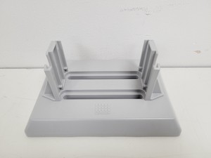 Thumbnail image of Qiagen QIAxcel Connect Electrophoresis Instrument