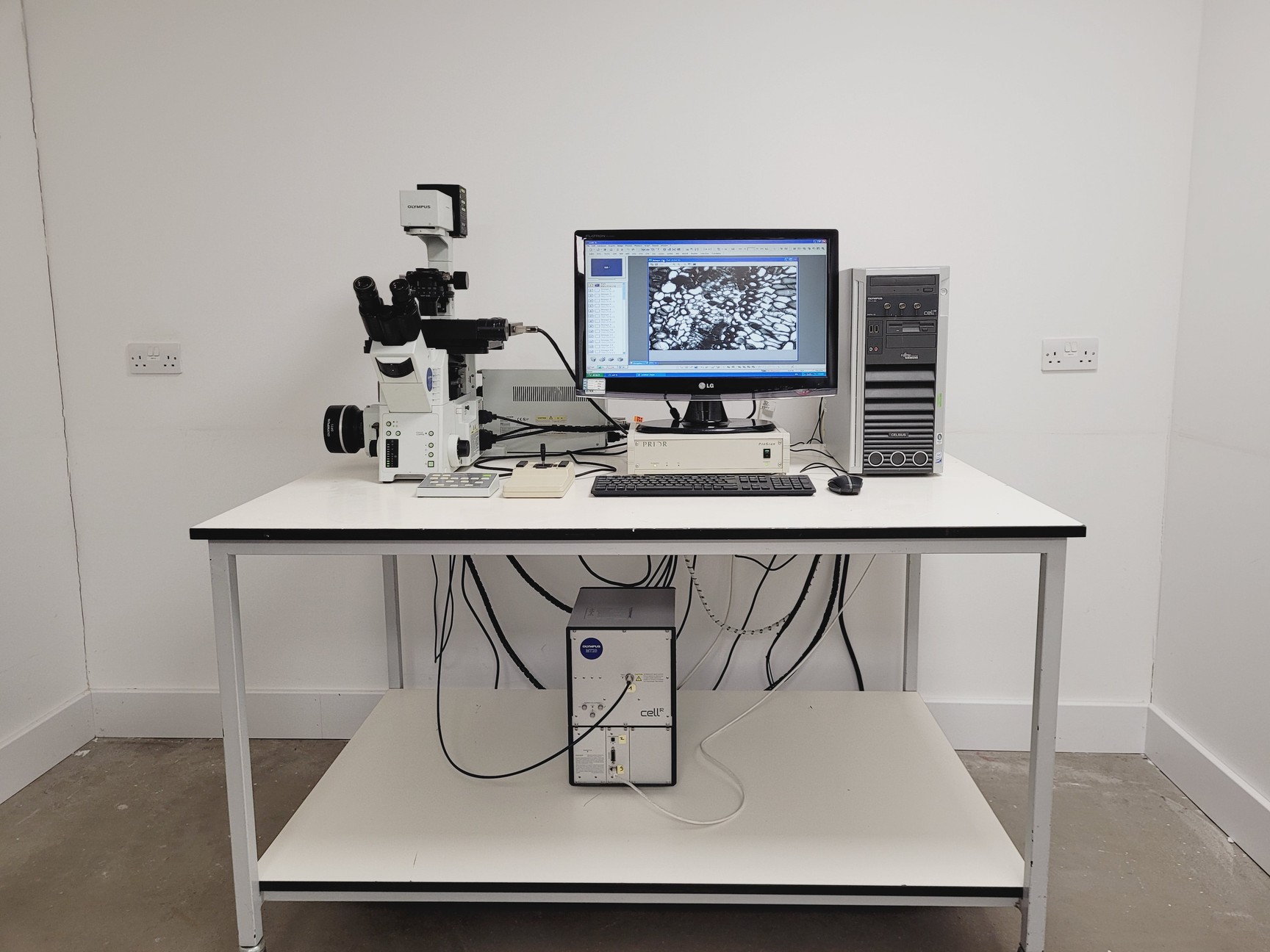 Image of Olympus IX81 with Olympus MT20 Cell IR System