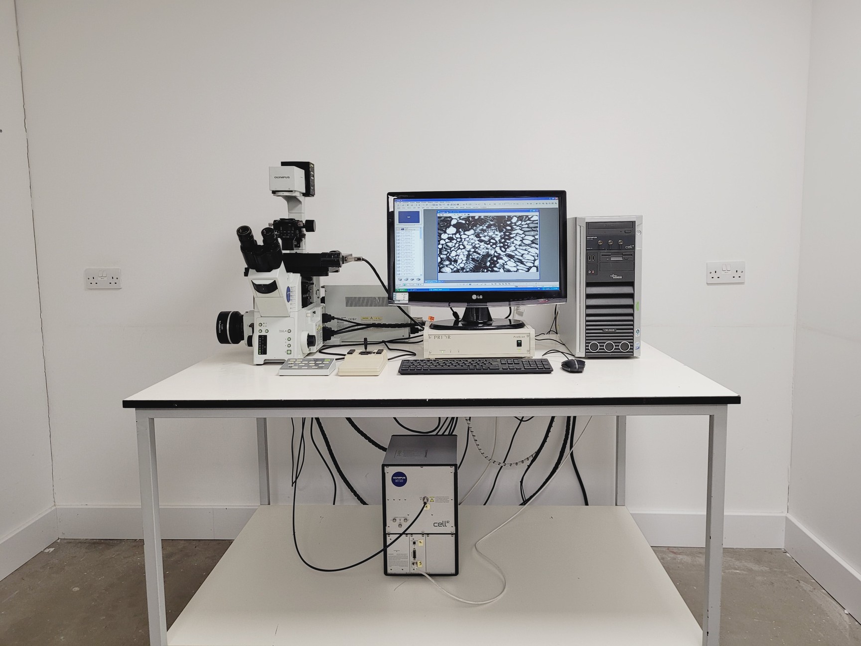 Image of Olympus IX81 with Olympus MT20 Cell IR System