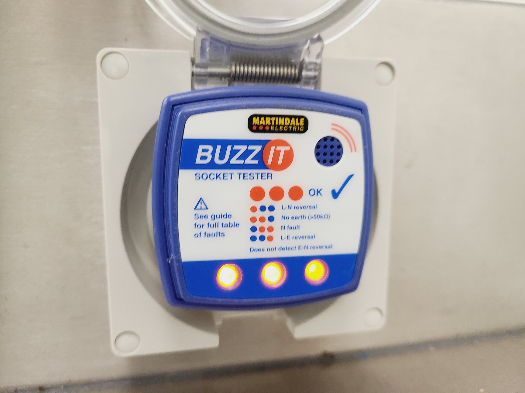 Image of CAS HLF 1200 Horizontal Laminar Flow Cabinet 120x75x130 cm Lab